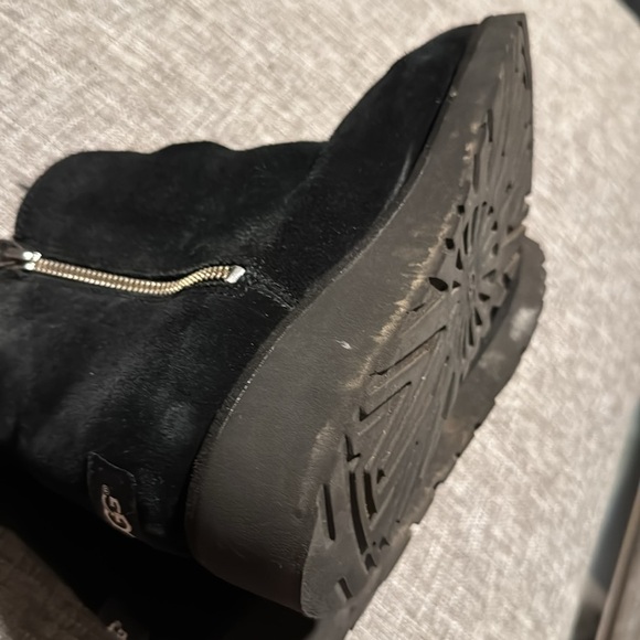 UGG wedge, side zip, black suede bootie - Picture 9 of 9